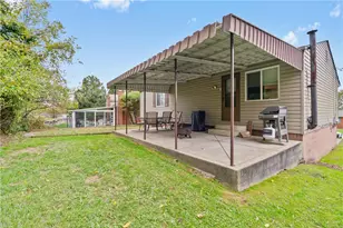 210 Great Smokey Dr, Pittsburgh, PA 15239 - Photo 18