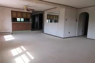 35 Pleasant Valley Rd, Buffalo Township, PA 15323 - Photo 8