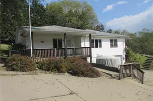 35 Pleasant Valley Rd, Buffalo Township, PA 15323 - Photo 2