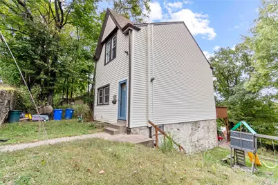 1718 El Paso St, Pittsburgh, PA 15206 - Photo 2