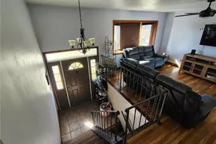 17 Lookout Ave, Monongahela, PA 15063 - Photo 2