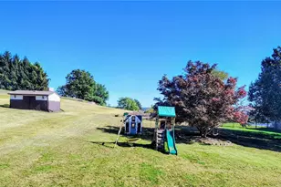 17 Lookout Ave, Monongahela, PA 15063 - Photo 10