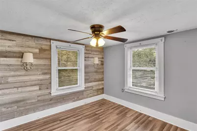 530 Holmes Ave, Baden, PA 15005 - Photo 18