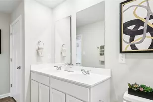 1004 Lindsay Rd, Scott Township, PA 15106 - Photo 34