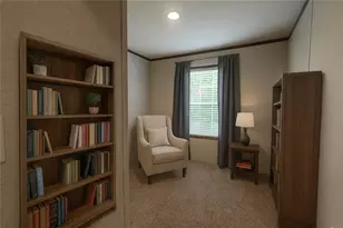 1352 Hilltop Dr, Robinson Twp, PA 15019 - Photo 20