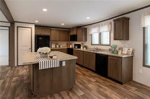 1352 Hilltop Dr, Robinson Twp, PA 15019 - Photo 10