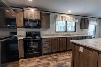 1352 Hilltop Dr, Robinson Twp, PA 15019 - Photo 6