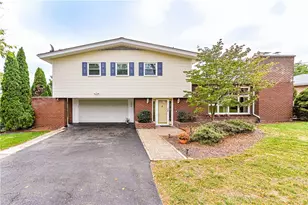 320 McCabe Dr, Hempfield Township, PA 15601 - Photo 1