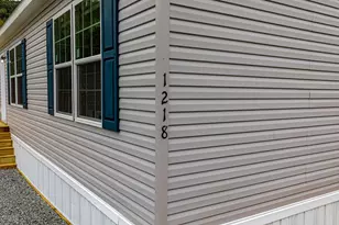 1218 Sunset Dr, Robinson Twp, PA 15019 - Photo 2