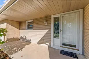 106 Stratford Dr, Peters Township, PA 15317 - Photo 2