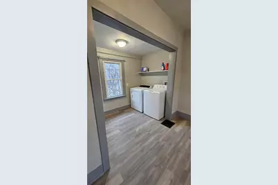 238 Malleable St, Sharon, PA 16146 - Photo 8