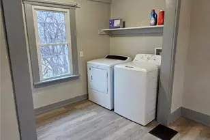 238 Malleable St, Sharon, PA 16146 - Photo 8