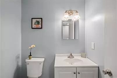 238 Woodbridge Dr, Ross Twp, PA 15237 - Photo 6