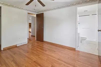 5021 Elmwood Dr, Pittsburgh, PA 15227 - Photo 20