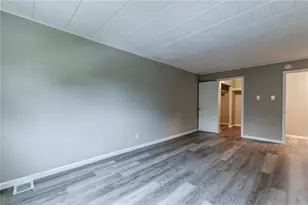 2207-2217 Aurora Dr, Pittsburgh, PA 15237 - Photo 8