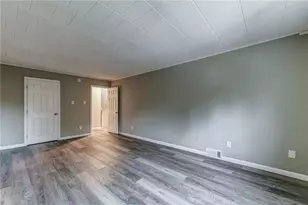 2207-2217 Aurora Dr, Pittsburgh, PA 15237 - Photo 24