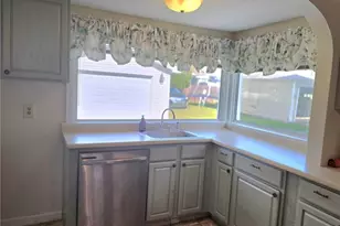 211 E Northview Ave, New Castle, PA 16105 - Photo 8