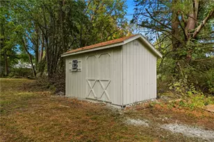 396 S 4th St, Sharpsville, PA 16150 - Photo 6