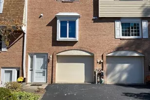 31 Oxford Ct, Pittsburgh, PA 15237 - Photo 1