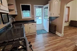 439 Longfellow St, Vandergrift, PA 15690 - Photo 8