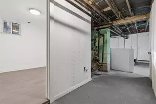 1019 Pine St, Ambridge, PA 15003 - Photo 24