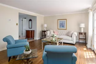 348 Bryant Dr, Pittsburgh, PA 15235 - Photo 6