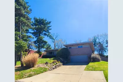 2417 Marbury Rd, Pittsburgh, PA 15221 - Photo 2