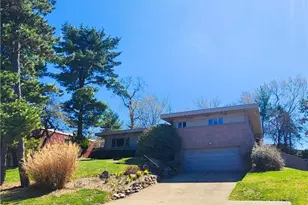 2417 Marbury Rd, Pittsburgh, PA 15221 - Photo 2