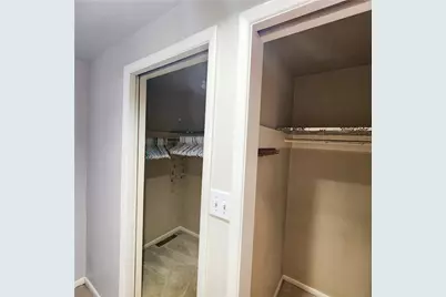 2417 Marbury Rd, Pittsburgh, PA 15221 - Photo 12