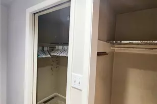 2417 Marbury Rd, Pittsburgh, PA 15221 - Photo 12