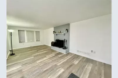 210 Lakeside, Robinson Twp, PA 15136 - Photo 8