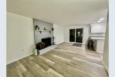 210 Lakeside, Robinson Twp, PA 15136 - Photo 6