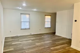 210 Lakeside, Robinson Twp, PA 15136 - Photo 4