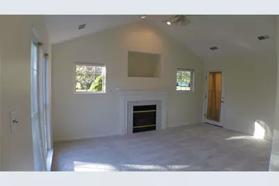 2204 Greystone Dr, Moon/Crescent Twp, PA 15108 - Photo 4