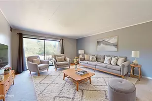 1333 Forest Green Dr, Moon/Crescent Twp, PA 15108 - Photo 6