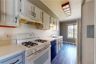 1333 Forest Green Dr, Moon/Crescent Twp, PA 15108 - Photo 10