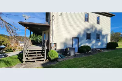 211 Jefferson Ave, California, PA 15417 - Photo 2