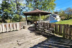 211 Jefferson Ave, California, PA 15417 - Photo 6