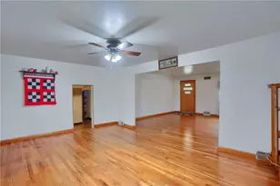 306 E Hazen Ave, Ellport, PA 16117 - Photo 16