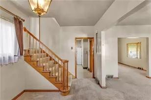 411 Franklin Ave, Ellwood City, PA 16117 - Photo 6