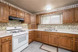 1135 W Chestnut St, Washington, PA 15301 - Photo 8