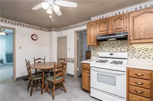 1135 W Chestnut St, Washington, PA 15301 - Photo 10