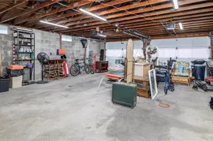 1135 W Chestnut St, Washington, PA 15301 - Photo 24