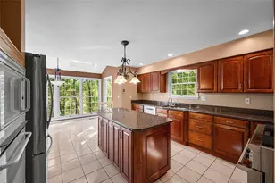 409 Bryn Ct, Ross Twp, PA 15237 - Photo 16