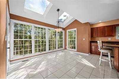 409 Bryn Ct, Ross Twp, PA 15237 - Photo 10