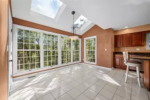 409 Bryn Ct, Ross Twp, PA 15237 - Photo 10