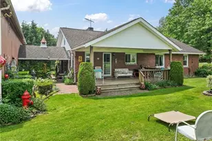 2102 Darlington Rd, Chippewa Township, PA 15010 - Photo 4