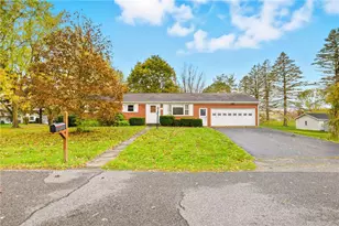 137 Albert St, Somerset Township, PA 15541 - Photo 2