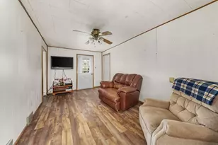 2164 Brodhead Rd, Hopewell Township, PA 15001 - Photo 12