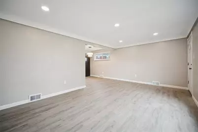 434 Macassar Dr, Pittsburgh, PA 15236 - Photo 10